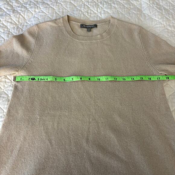 Neiman Marcus Cashmere Sweater Tan Sz M
Minimalist Classic Heritage - Picture 7 of 9